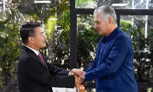 Cuba tặng Huy chương Hữu nghị ghi nhận đóng góp của Đại sứ Việt Nam ​