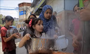 Quân đội Israel bắt đầu sơ tán dân thường Palestine khỏi Rafah