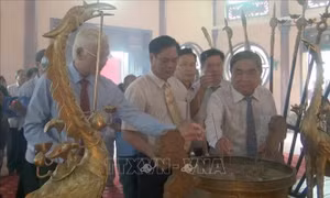 Dâng hương tưởng nhớ danh nhân Lương Văn Chánh - người khai mở vùng đất Phú Yên