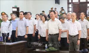 Y án sơ thẩm với bị cáo Trần Văn Minh và Phan Văn Anh Vũ