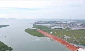 Quảng Ninh tập trung tháo gỡ vướng mắc, đẩy nhanh tiến độ đường kết nối cảng Vạn Ninh​