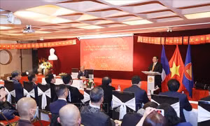 Thủ tướng Phạm Minh Chính gặp mặt đại diện kiều bào tại khu vực châu Âu