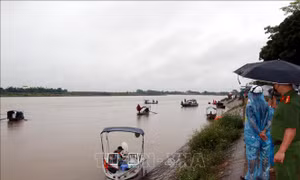 Tìm thấy thi thể 3 bé gái trong vụ 4 người mất tích trên sông ở Nam Định
