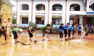 Tuổi trẻ Quảng Bình xung kích, đồng hành cùng người dân vùng lũ