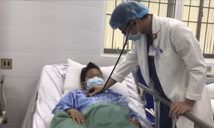 Cứu sống bệnh nhi 11 tuổi vỡ túi phình mạch máu não