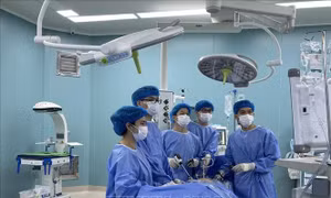 Nội soi cắt tuyến tiền liệt tận gốc điều trị ung thư cho bệnh nhân