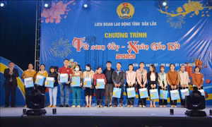 'Tết sum vầy' đến với đoàn viên, người lao động nghèo Đắk Lắk