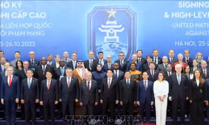 Chủ tịch nước Lương Cường đón các Trưởng đoàn cấp cao dự Lễ mở ký Công ước Hà Nội