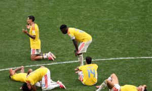World Cup 2026: Từ cú sút hỏng trên sân đến cơn ác mộng ngoài đời