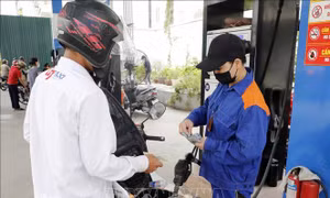 Chủ tịch Hiệp hội Xăng dầu Việt Nam đề xuất áp giá trần để quản lý thị trường xăng dầu