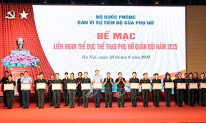 Khắc họa niềm tự hào, kiêu hãnh của nữ quân nhân thời đại Hồ Chí Minh
