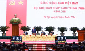 Việt Nam tiếp tục vững bước trong công cuộc xây dựng chủ nghĩa xã hội