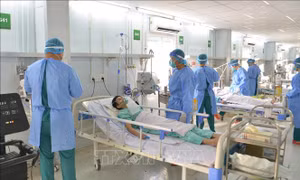 Tăng cường bảo vệ người bệnh COVID-19, hạn chế lây lan trong bệnh viện