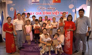 Người Việt tại Israel thắt chặt tình đoàn kết nhân Ngày Gia đình Việt Nam