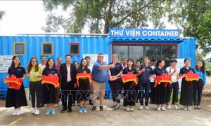 Trao tặng Thư viện Container cho học sinh vùng khó khăn ở Long An