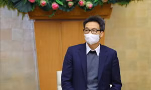 Phó Thủ tướng Vũ Đức Đam chủ trì cuộc họp về tình hình mở cửa trường học 