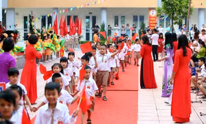 Chú trọng 'dạy làm người' - Bài cuối: Thầy cô làm gương - nhà trường đổi mới