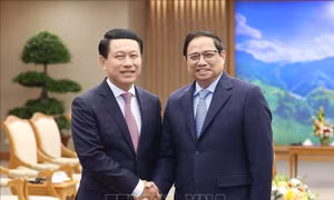 Thủ tướng Phạm Minh Chính tiếp Phó Thủ tướng, Bộ trưởng Ngoại giao Lào 