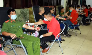 Lan tỏa thông điệp 'Giọt máu - kho báu tình người'