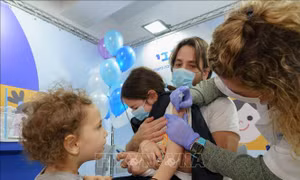 Israel tiêm vaccine ngừa COVID-19 cho trẻ em từ 5 đến 11 tuổi