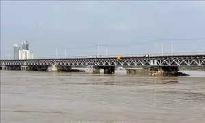 Mực nước sông Hồng, sông Đuống đang xuống, lệnh rút báo động 2