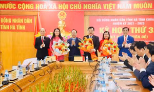 Bầu các chức danh lãnh đạo mới của HĐND và UBND tỉnh Hà Tĩnh