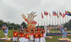 Tưng bừng các hoạt động chào mừng SEA Games 31 của học sinh, sinh viên Hà Nội