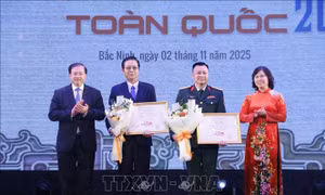 "Nguyễn Văn Cừ - Tuổi trẻ chí lớn' và 'Thiên mệnh' giành Huy chương Vàng tại Liên hoan Chèo toàn quốc 2025