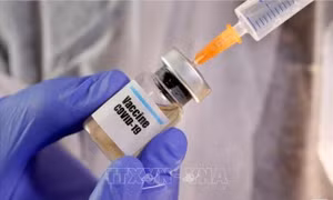 Uzbekistan cho phép đình chỉ công tác nhân viên không tiêm vaccine