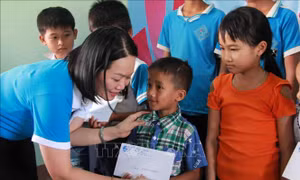 Cùng phụ nữ biên giới vượt nghèo, bám trụ, giữ vững chủ quyền