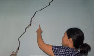 Cam kết đền bù cho các hộ dân Phú Yên bị nứt nhà do thi công Quốc lộ 1