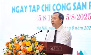 Phát huy tố chất của nhà khoa học, nhà chính trị, đặc biệt là phẩm chất của nhà báo cách mạng