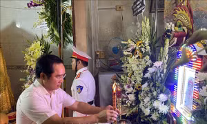 Lãnh đạo Tỉnh ủy Long An viếng cán bộ Cảnh sát giao thông hy sinh khi làm nhiệm vụ