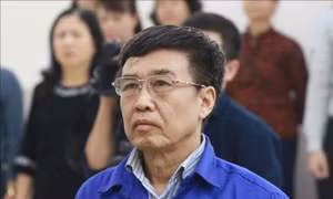  Cựu Thứ trưởng Lê Bạch Hồng được giảm án