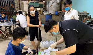 Thành phố Hồ Chí Minh: Thu giữ hơn 4 tấn ngó sen ngâm hóa chất