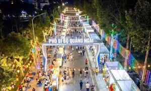 Thí điểm tổ chức Phố đi bộ bên sông Trà Khúc