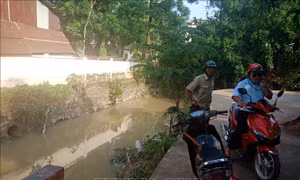 Tìm thấy thi thể một trong hai nam sinh lớp 10 bị nước suối cuốn trôi 