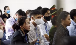 Vụ gian lận điểm thi tại Hòa Bình: Tiếp tục phần xét hỏi và đề nghị mức án đối với các bị cáo