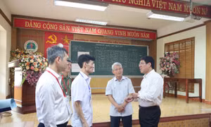 Kỳ thi tốt nghiệp THPT 2025: Gấp rút ôn tập, chuẩn bị tâm lý vững vàng cho học sinh