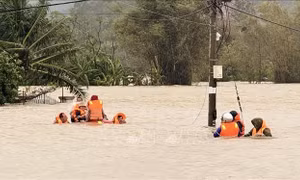 Cục Cảnh sát giao thông điều động nhân lực, phương tiện hỗ trợ cứu hộ, cứu nạn tại Đắk Lắk
