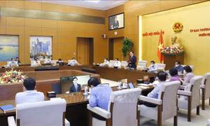 Phiên họp thứ 4, Ủy ban Thường vụ Quốc hội: Tiến tới mục tiêu bảo hiểm y tế toàn dân