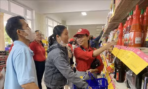 Triển khai nhiều hoạt động chăm lo Tết cho hộ nghèo