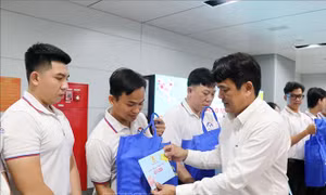 'Ăn Tết gọn, vào việc ngay' để hoàn thành kế hoạch năm Bính Ngọ
