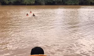 Nam Định: Ba trẻ em và một người lớn đuối nước thương tâm, mất tích trên sông Đào