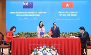 Thủ tướng Phạm Minh Chính và Thủ tướng New Zealand dự Lễ ký kết các văn kiện hợp tác 