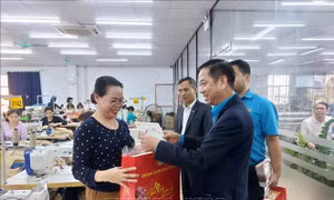 Nhiều hoạt động chăm lo cho người lao động dịp Tết