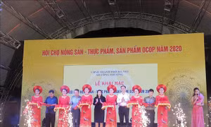 Khai mạc Hội chợ nông sản, thực phẩm, sản phẩm OCOP