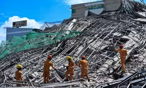 Khẩn trương tìm kiếm người mất tích trong vụ sập tòa nhà 9 tầng ở Philippines