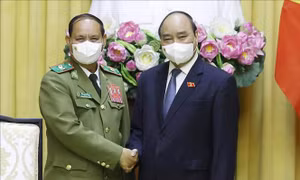 Chủ tịch nước Nguyễn Xuân Phúc tiếp Bộ trưởng Bộ Công an Lào 