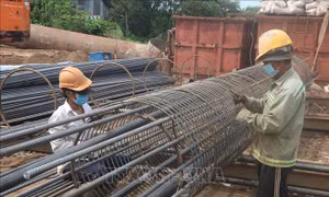 Tiêu thụ thép trong nước giảm, xuất khẩu tăng